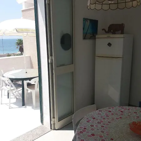 Apartment Casa Anna In Riva Al Mare